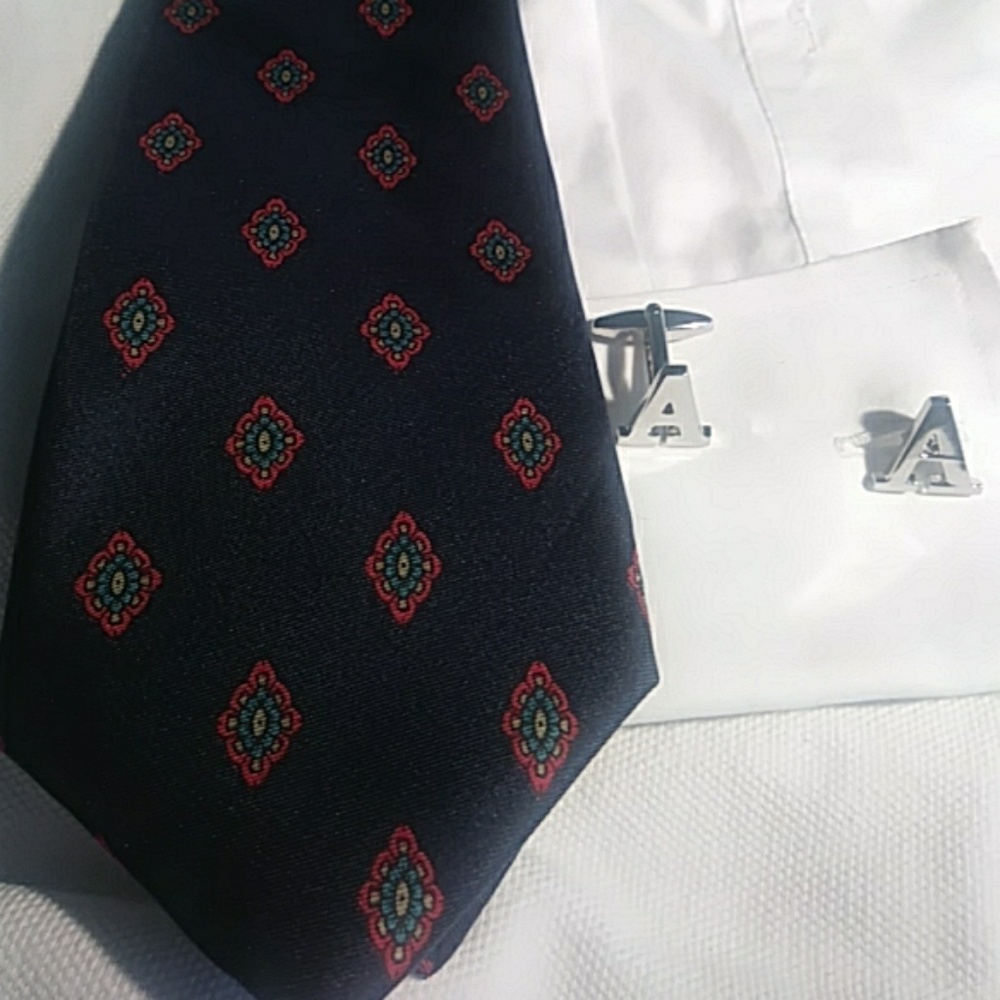 -not  For Sale Not Available Cuff Links initial A$19 + free gift necktie